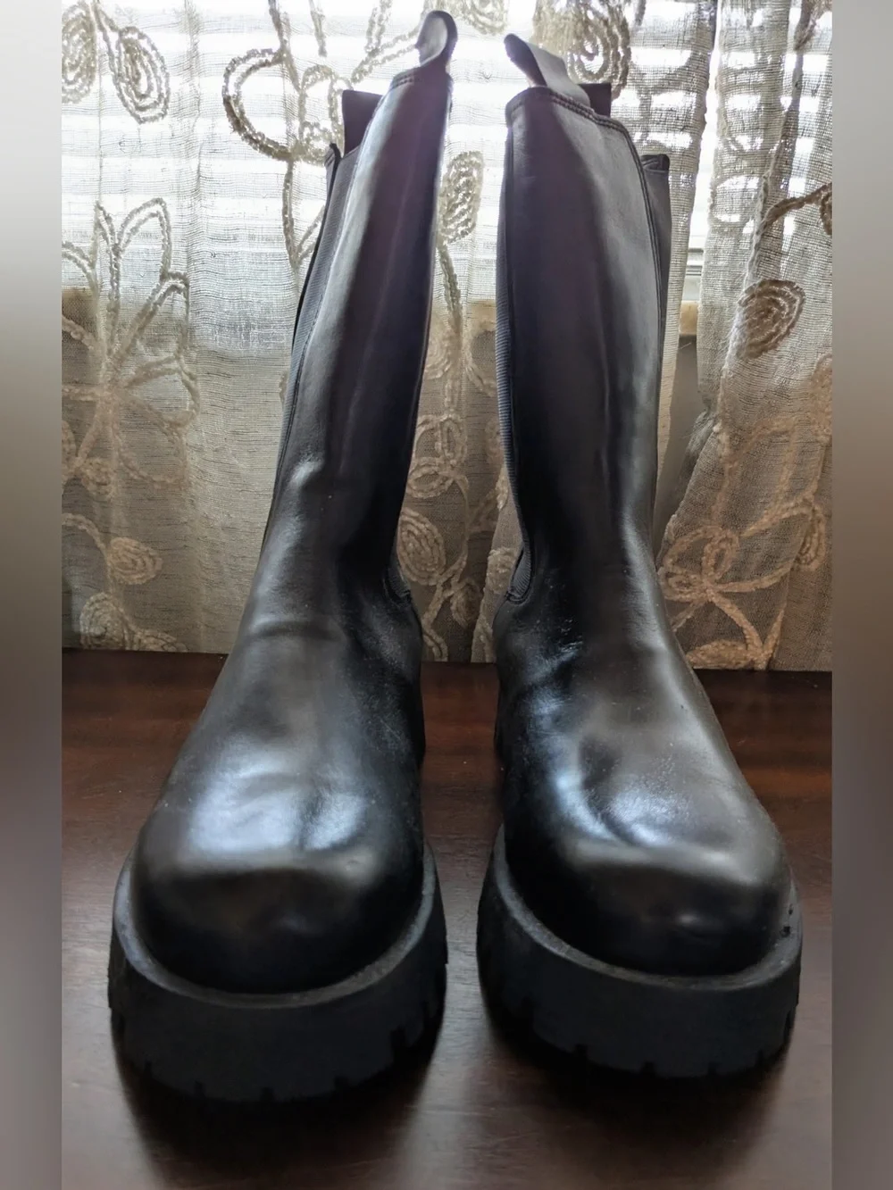 Women's Black Platform Chelsea Boots with Lug Sole